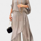 Maravilla Ρευστό Σετ Δύο Τεμαχίων με Χαλαρό Τοπ και Ασύμμετρη Φούστα