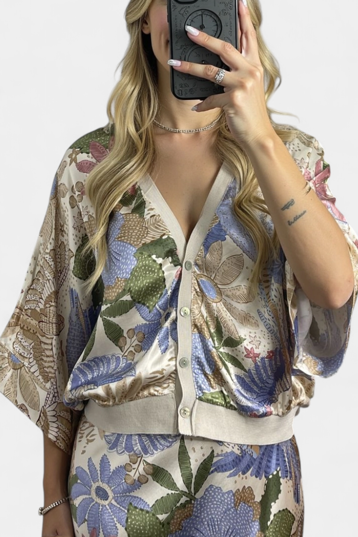 Shae Απαλό Σετ με Μπλούζα και Φλοράλ Φούστα Γοργονέ