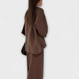 Jacqueline - Casual τοπ με V λαιμόκοψη και παντελόνι δίδυμο